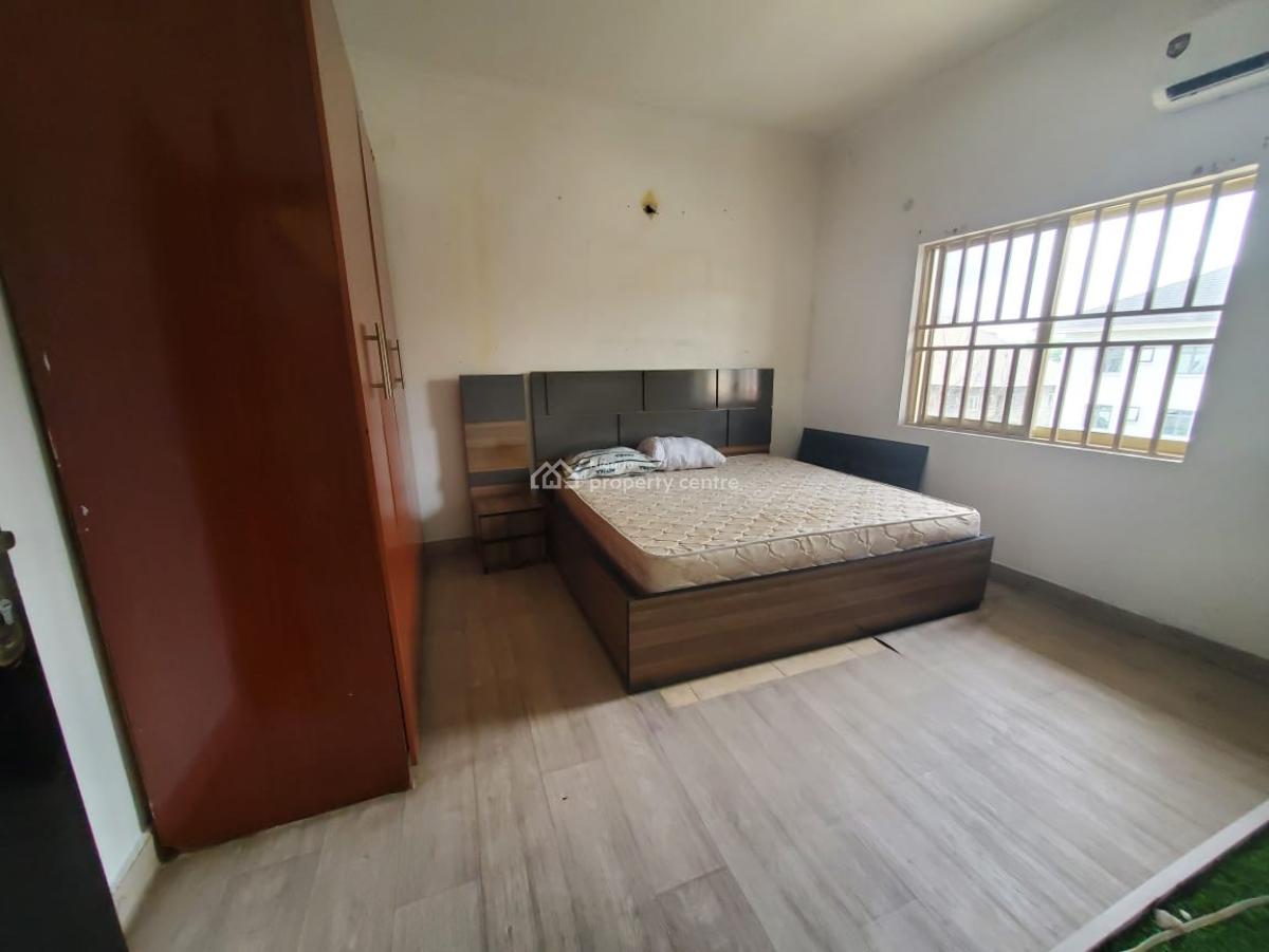 Partly Furnished 3bedroom Apartment Self Serviced, Off Admiralty Way, Lekki Phase 1, Lekki, Lagos, Flat / Apartment for Rent