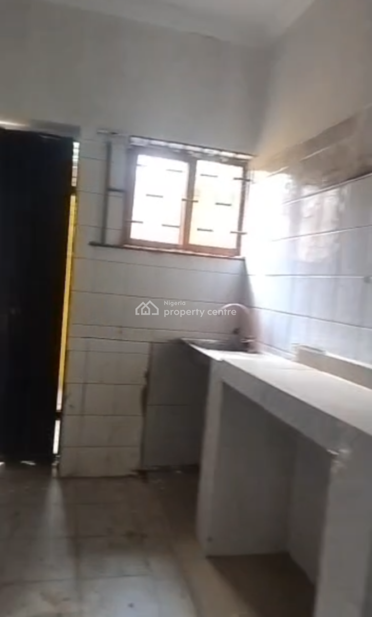 Lovely Spacious 2 Bedroom Flat, Off Alagbole Ajuwon Road, Ojodu Berger, Ojodu, Lagos, Flat / Apartment for Rent