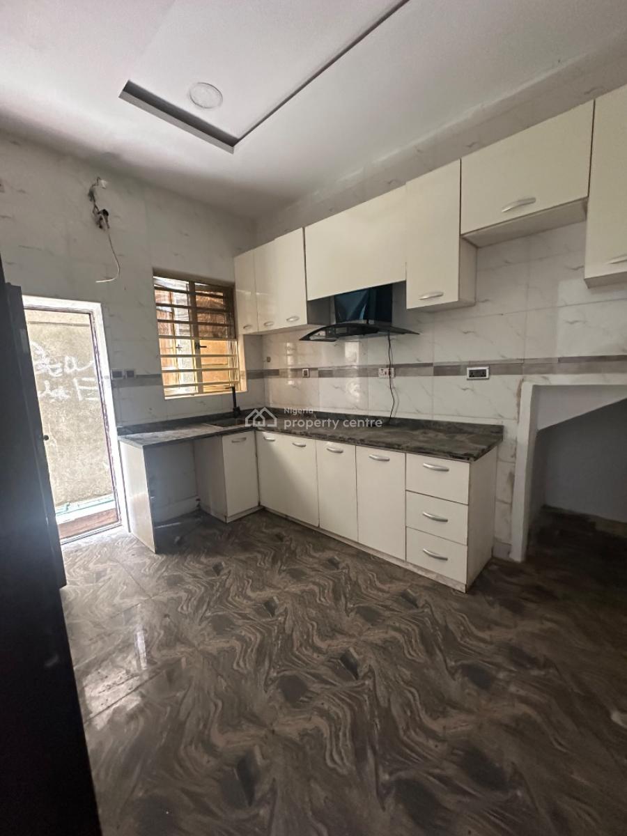 Exquisite Two Bedroom Flat, Chevron, Lekki, Lagos, Flat / Apartment for Rent