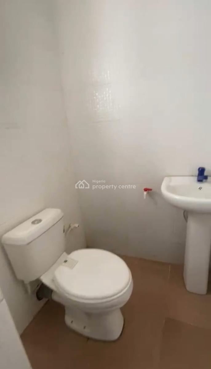 Downstairs 2bedroom Flat, Off Addo Road, Ajah, Lagos, Flat / Apartment for Rent