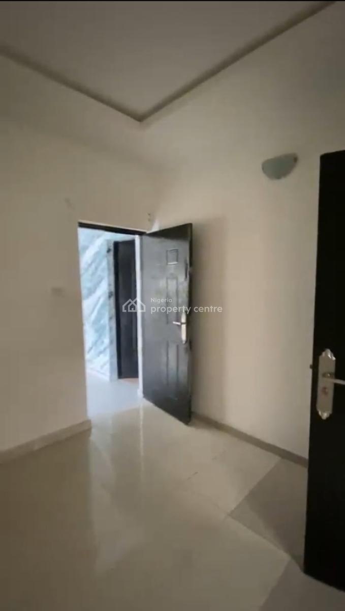 Downstairs 2bedroom Flat, Off Addo Road, Ajah, Lagos, Flat / Apartment for Rent