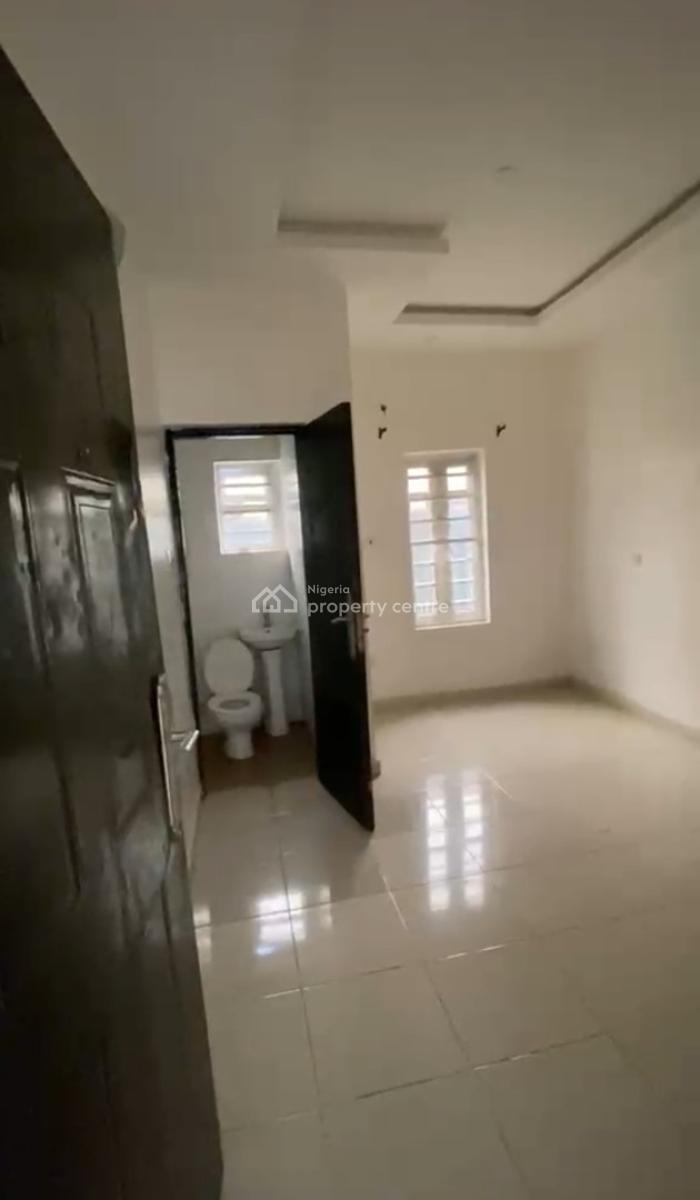 Downstairs 2bedroom Flat, Off Addo Road, Ajah, Lagos, Flat / Apartment for Rent