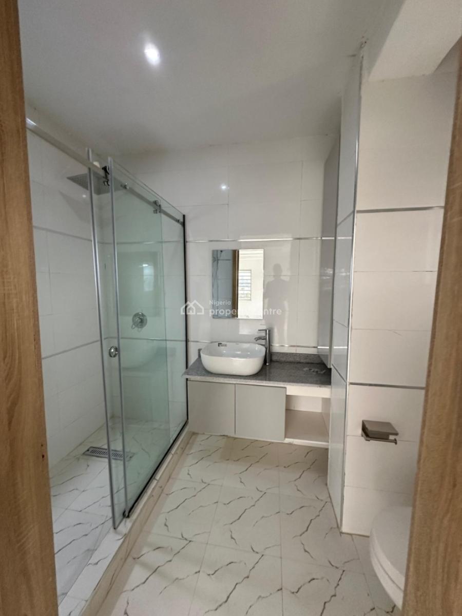 Well Finished Serviced Water-front 3 Bedroom Flat, Ikoyi, Lagos, Flat / Apartment for Rent