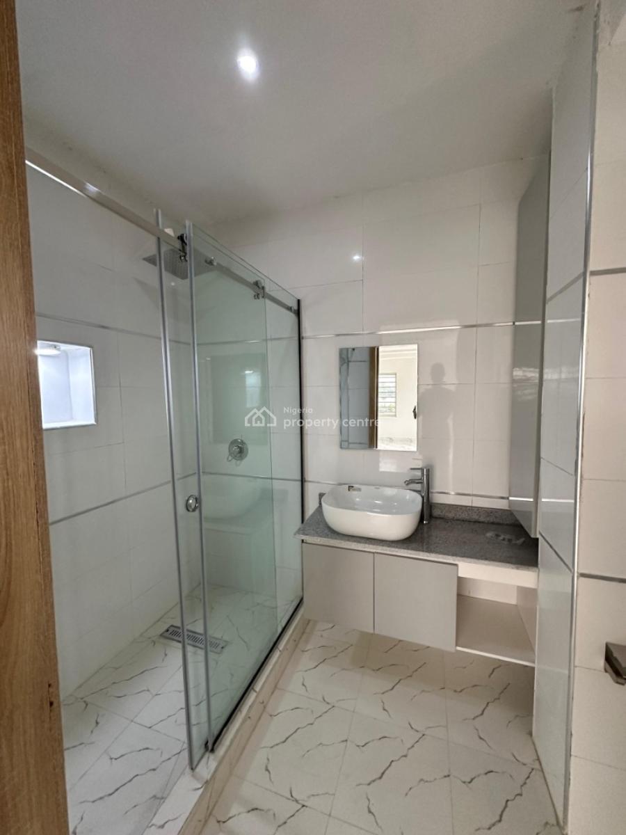 Well Finished Serviced Water-front 3 Bedroom Flat, Ikoyi, Lagos, Flat / Apartment for Rent