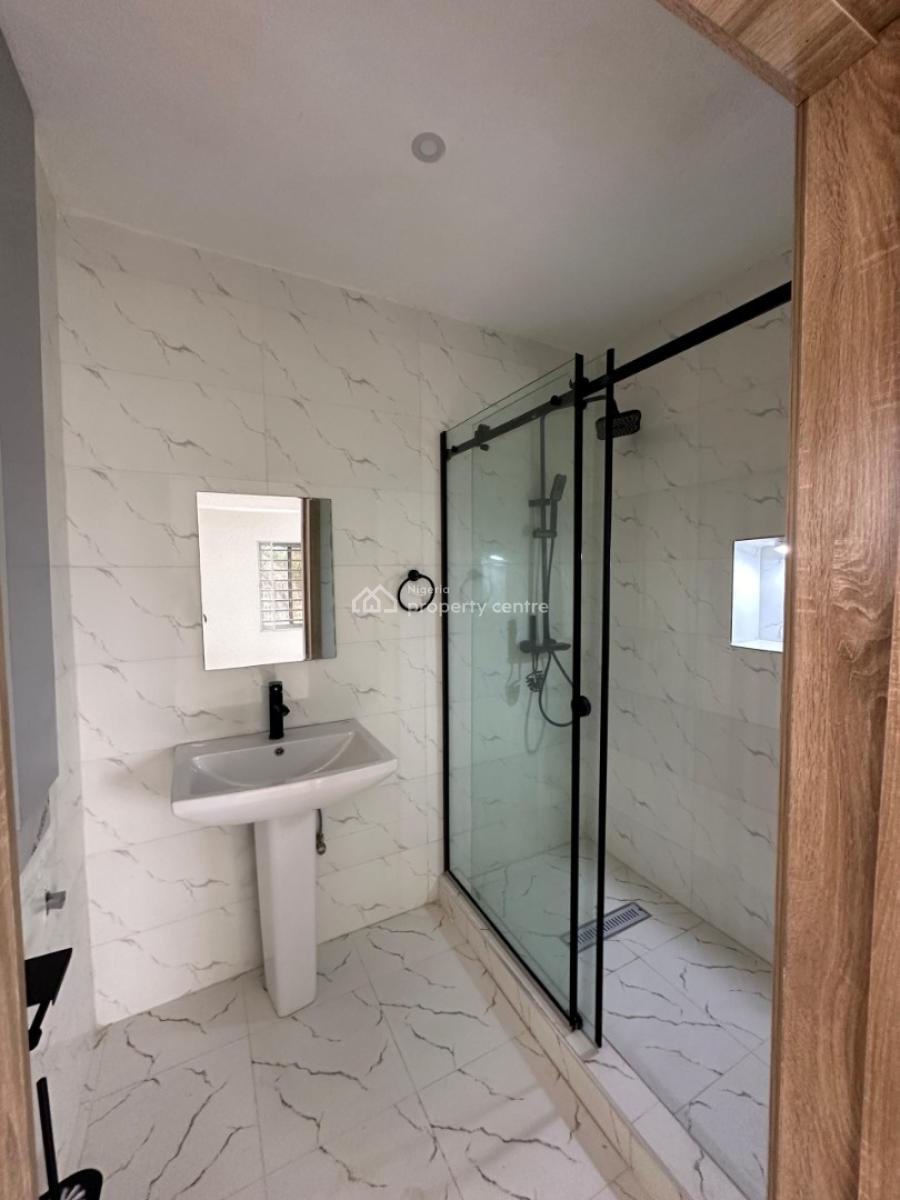 Well Finished Serviced Water-front 3 Bedroom Flat, Ikoyi, Lagos, Flat / Apartment for Rent