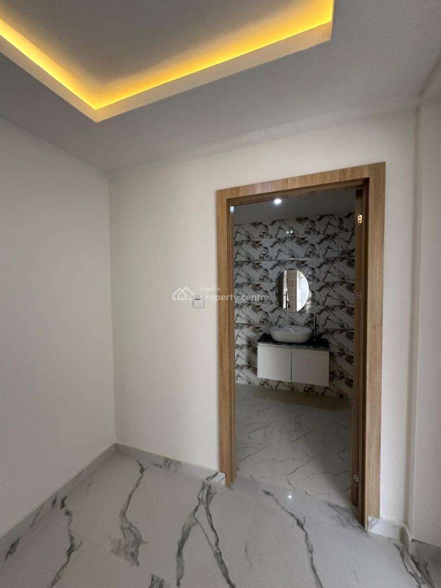 Well Finished Serviced Water-front 3 Bedroom Flat, Ikoyi, Lagos, Flat / Apartment for Rent