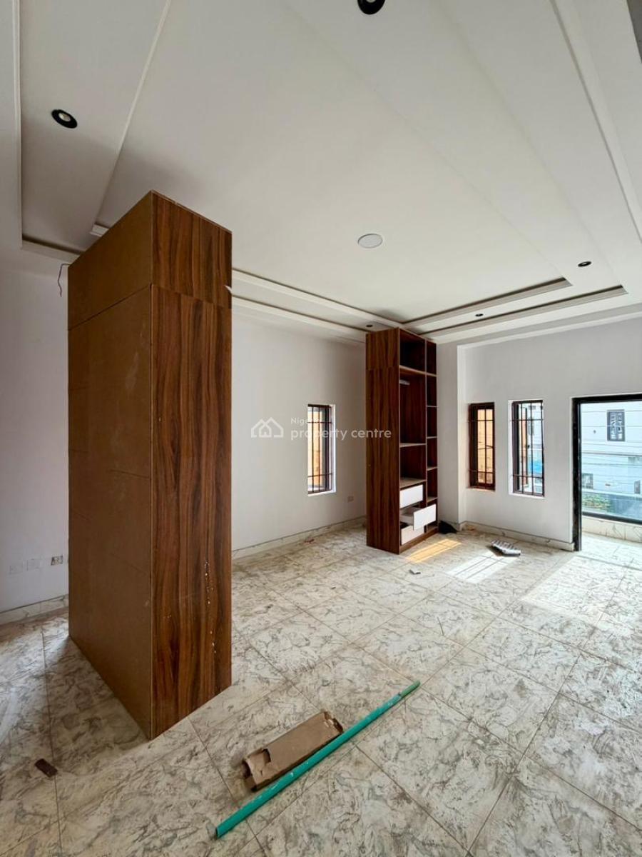 4 Bedrooms Semi Detached - Duplex House + Bq, Gra Phase 1, Magodo, Lagos, Semi-detached Duplex for Sale