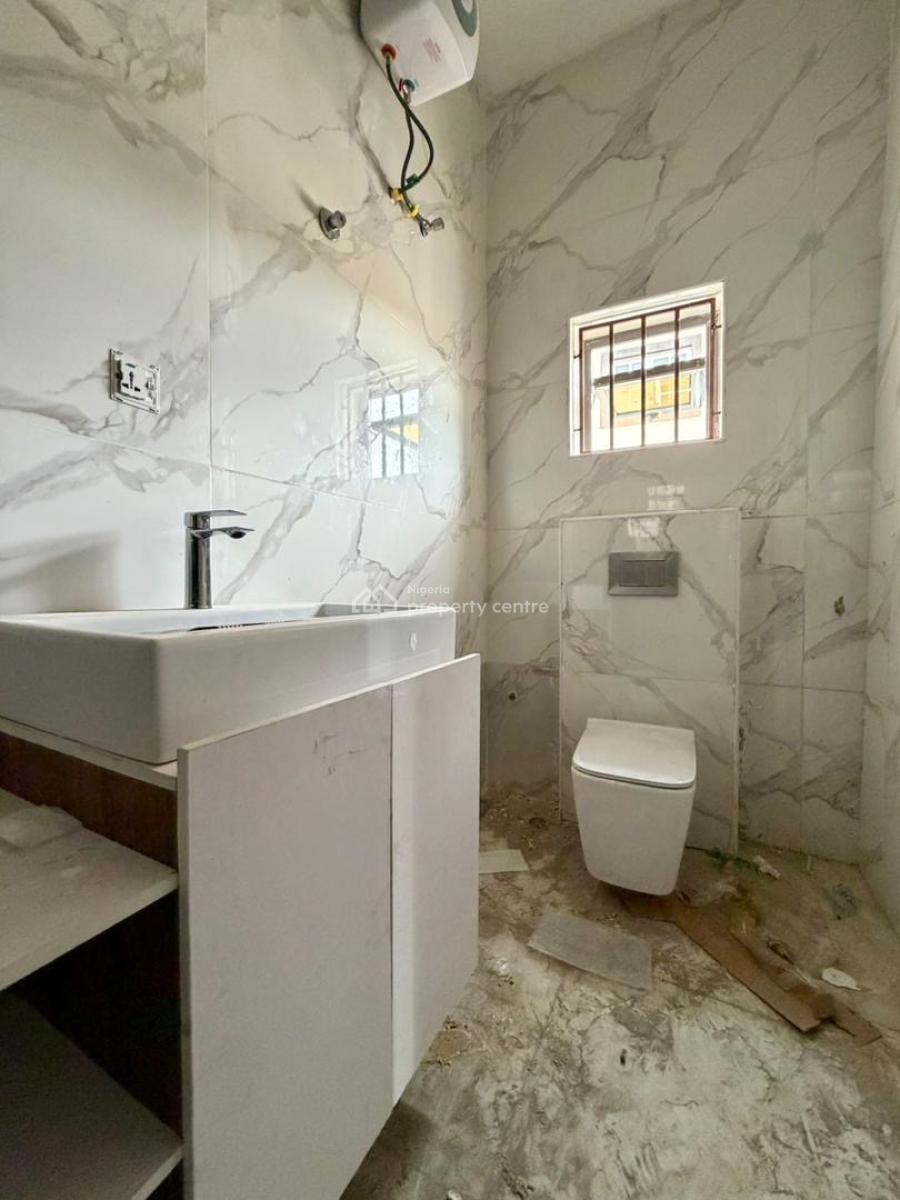 4 Bedrooms Semi Detached - Duplex House + Bq, Gra Phase 1, Magodo, Lagos, Semi-detached Duplex for Sale