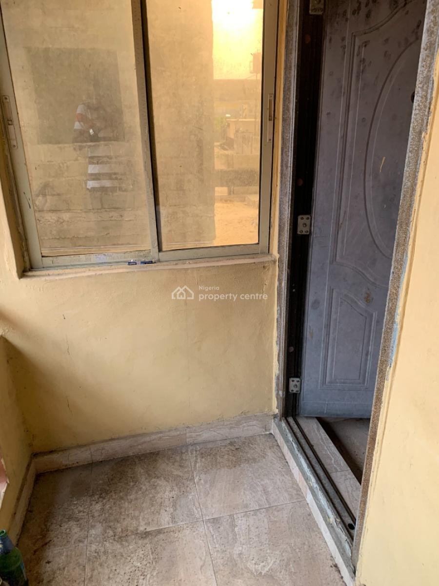 Very Spacious Mini Flat Upstairs with Guest Toilet, Abijo Gra, Ajah, Lagos, Mini Flat (room and Parlour) for Rent