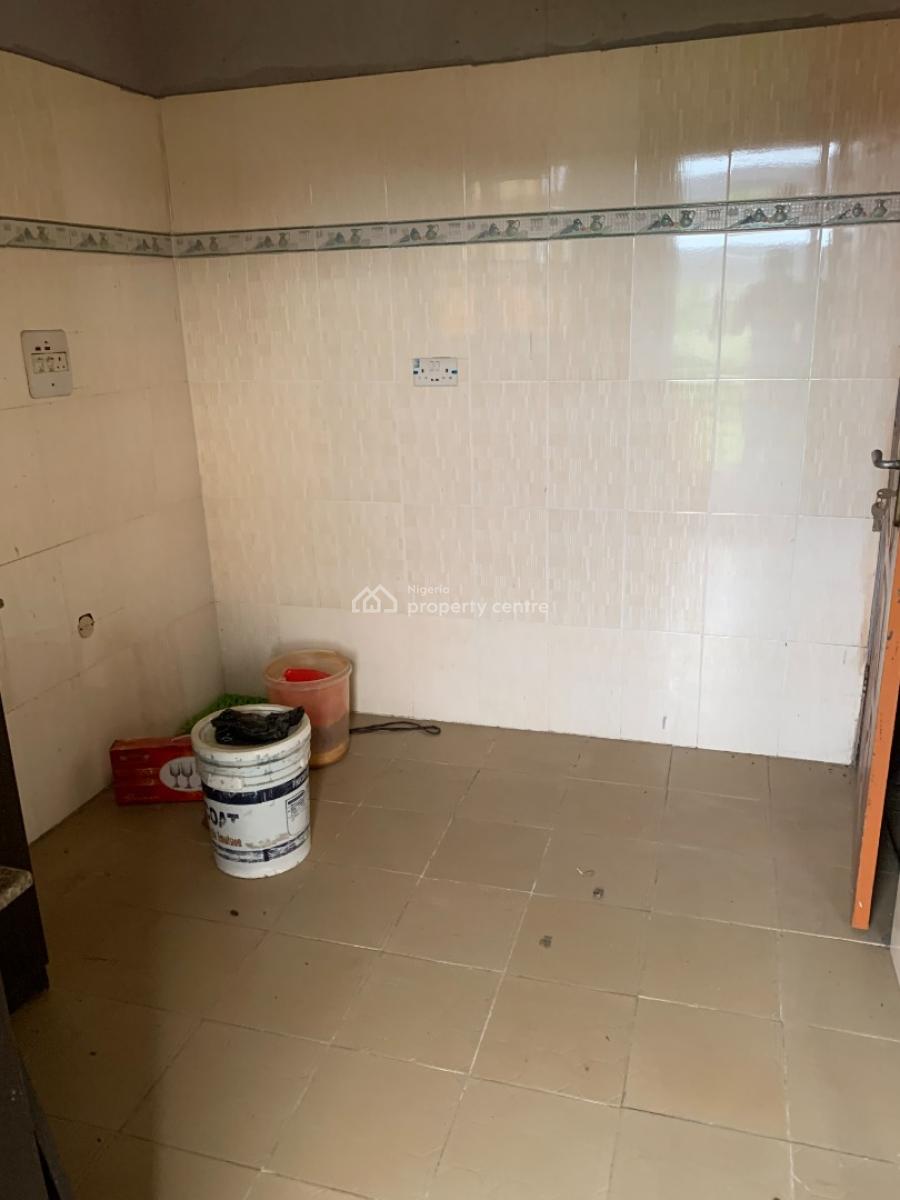 Very Spacious Mini Flat Upstairs with Guest Toilet, Abijo Gra, Ajah, Lagos, Mini Flat (room and Parlour) for Rent