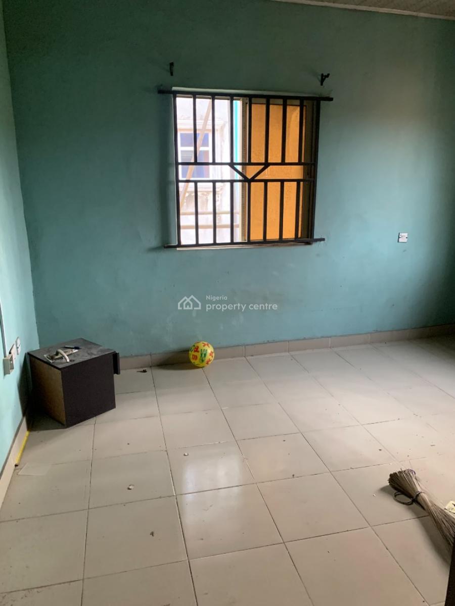 Very Spacious Mini Flat Upstairs with Guest Toilet, Abijo Gra, Ajah, Lagos, Mini Flat (room and Parlour) for Rent