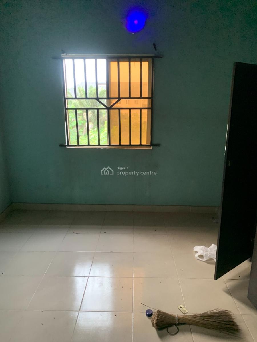 Very Spacious Mini Flat Upstairs with Guest Toilet, Abijo Gra, Ajah, Lagos, Mini Flat (room and Parlour) for Rent