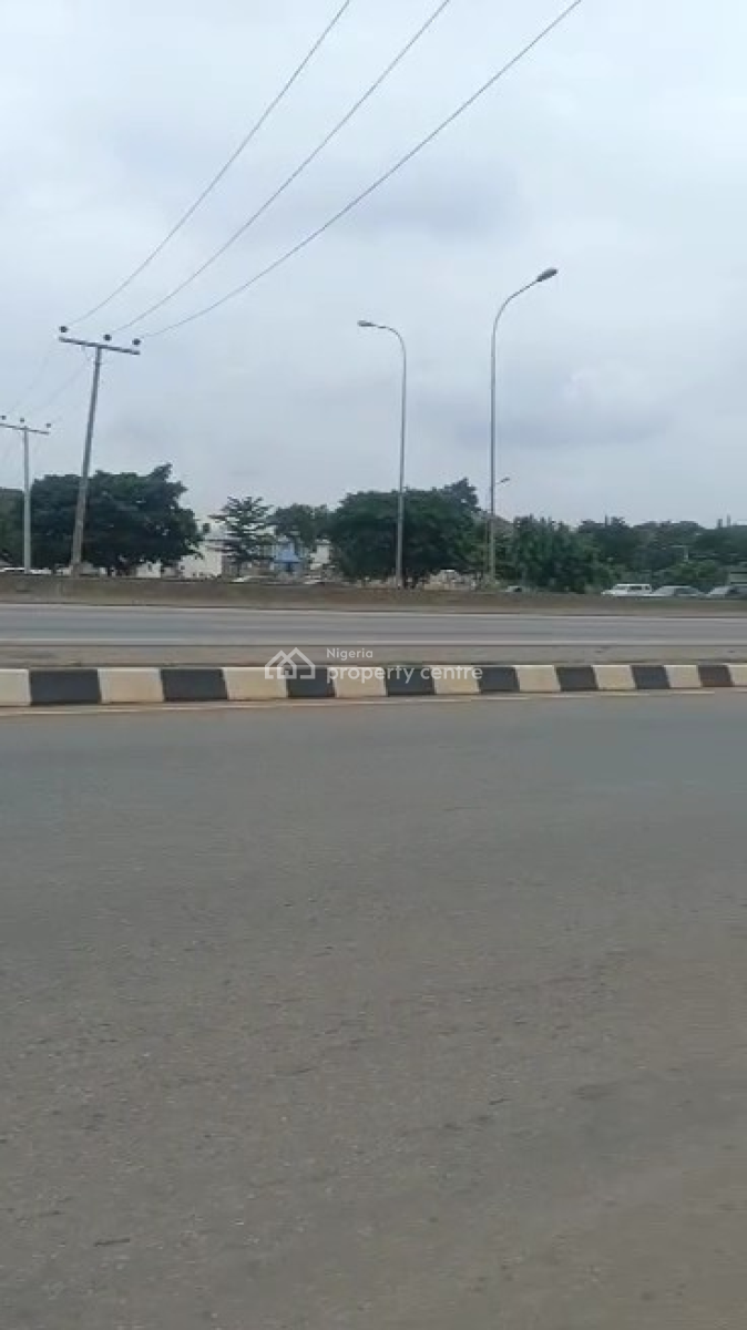 Prime Commercial Land -- Gwarimpa Expressway, Abuja, Gwarinpa-kubwa Express, Gwarinpa, Abuja, Commercial Land for Sale
