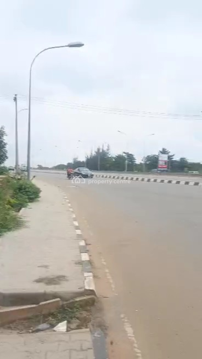 Prime Commercial Land -- Gwarimpa Expressway, Abuja, Gwarinpa-kubwa Express, Gwarinpa, Abuja, Commercial Land for Sale