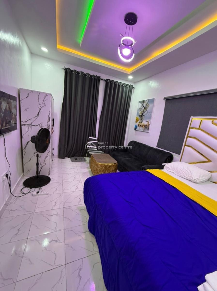 Affordable Premium Studio with Netflix, Wifi, Dstv and Washing Machine, Ogudu, Lagos, Self Contain (single Rooms) Short Let