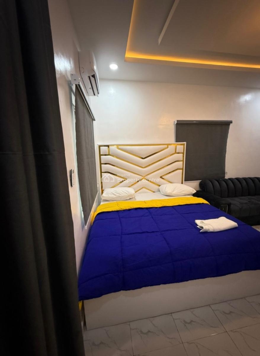 Affordable Premium Studio with Netflix, Wifi, Dstv and Washing Machine, Ogudu, Lagos, Self Contain (single Rooms) Short Let
