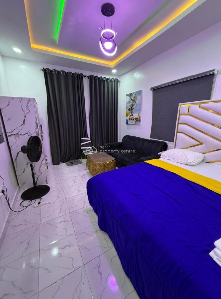 Affordable Premium Studio with Netflix, Wifi, Dstv and Washing Machine, Ogudu, Lagos, Self Contain (single Rooms) Short Let