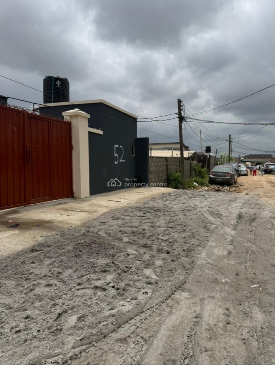 Affordable Premium Studio with Netflix, Wifi, Dstv and Washing Machine, Ogudu, Lagos, Self Contain (single Rooms) Short Let