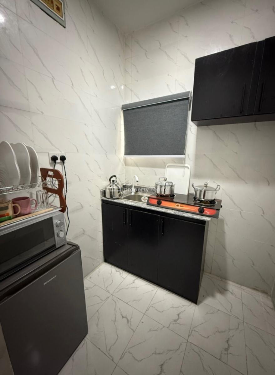 Affordable Premium Studio with Netflix, Wifi, Dstv and Washing Machine, Ogudu, Lagos, Self Contain (single Rooms) Short Let