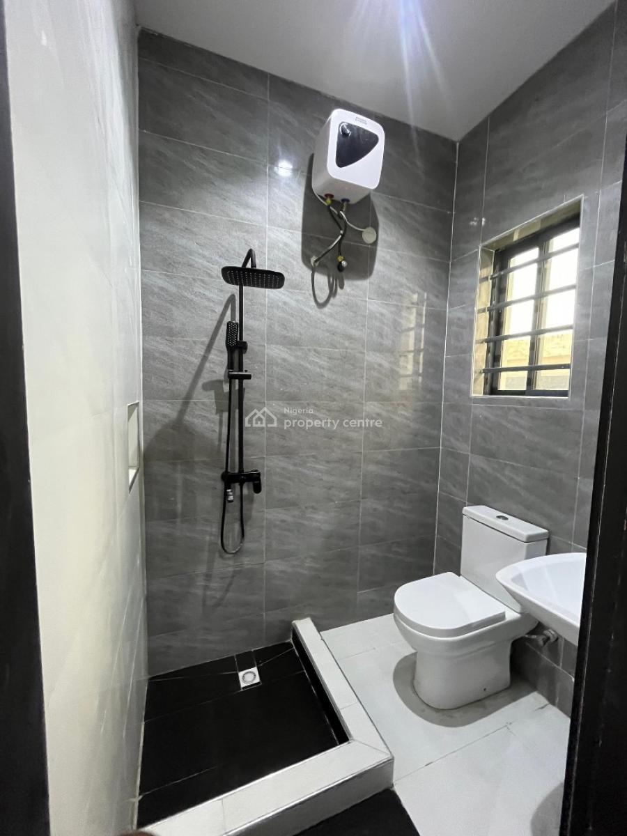 Beautiful  3 Bedroom Apartment with Elevator, Lekki Phase 1, Lekki, Lagos, Flat / Apartment for Sale