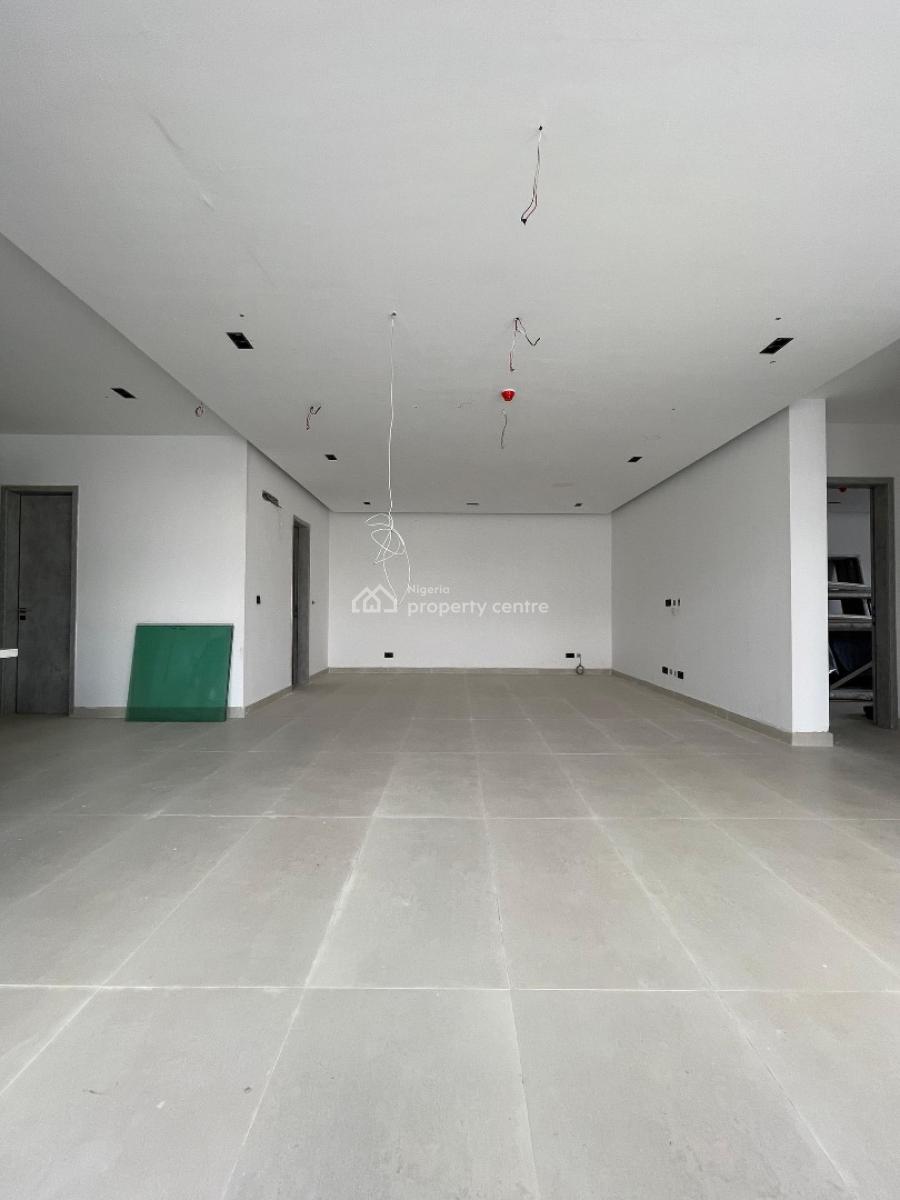 Waterfront 3 Bedrooms Apartment with Rooftop Pool, Gym and Elevator, Lekki Phase 1, Lekki, Lagos, Flat / Apartment for Sale