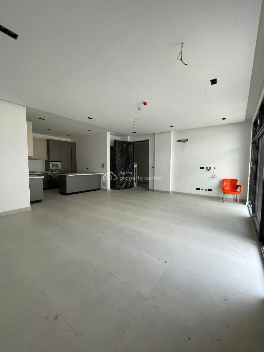 Waterfront 2 Bedrooms Apartment with Rooftop Pool, Gym and Elevator, Lekki Phase 1, Lekki, Lagos, Flat / Apartment for Sale