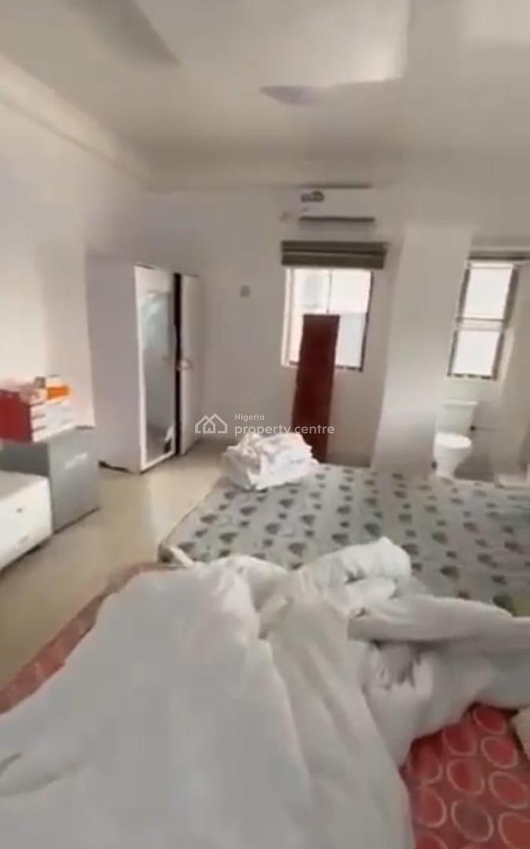 1 Bedroom Flat, Lekki Phase 1, Lekki, Lagos, Mini Flat (room and Parlour) for Rent