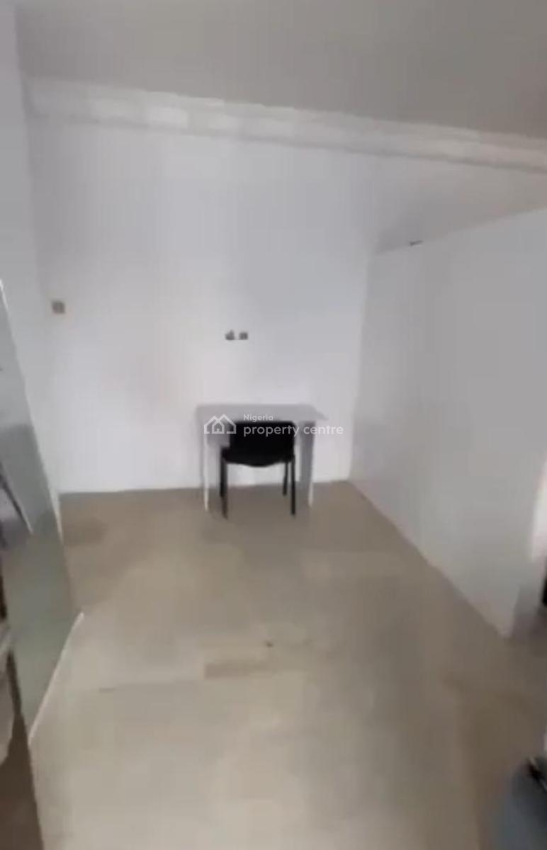 1 Bedroom Flat, Lekki Phase 1, Lekki, Lagos, Mini Flat (room and Parlour) for Rent