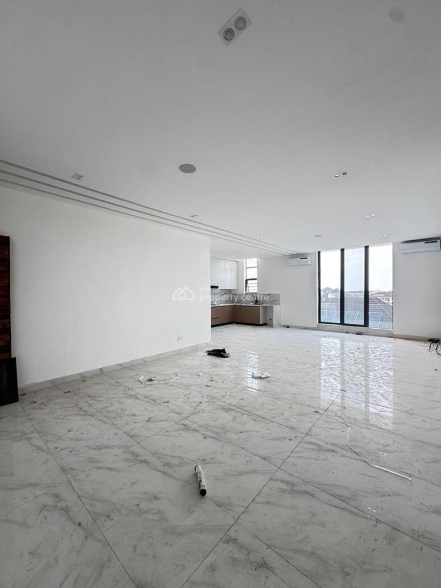 Sophisticated 2 Bedroom Apartment Rooftop Pool, Elevator & Gym, Lekki Phase 1, Lekki, Lagos, Flat / Apartment for Sale