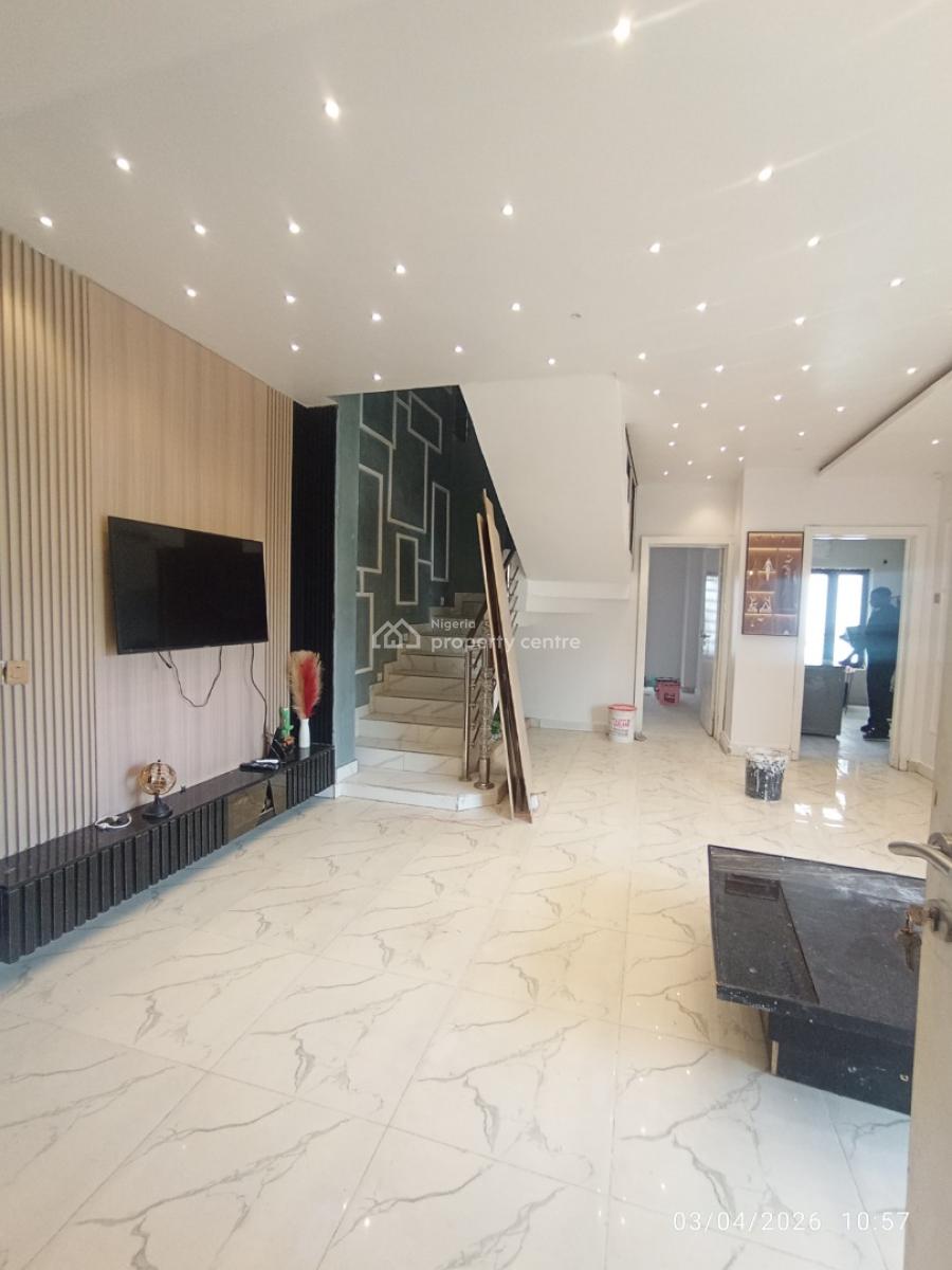Semi Furnished Four Bedrooms Maisonette, Nike Art Gallery Road, Ikate, Lekki, Lagos, House for Rent