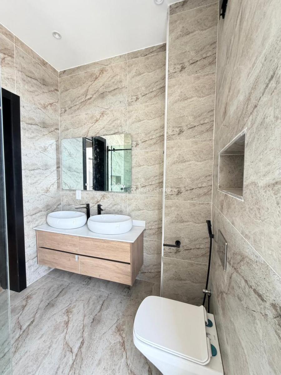 Stunning 4 Bedroom Terraced Duplex with Bq in a Secured Estate, Chevron, Lekki, Lagos, Terraced Duplex for Sale