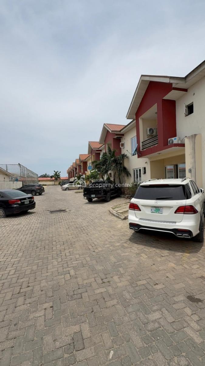 Fully Serviced Luxury 3 Bedrooms Terraced Duplex with Bq, Southpointe Estate Orchid After Roundabout, Lekki, Lagos, Terraced Duplex for Rent