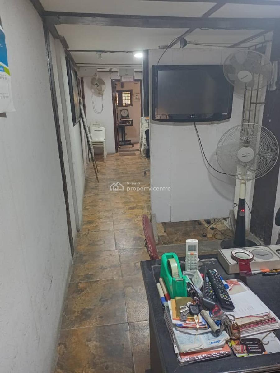 4 Rooms Office Space, Front, Ground Floor, Off Unity Road Off Toyin Street, Ikeja, Lagos, Office Space for Rent