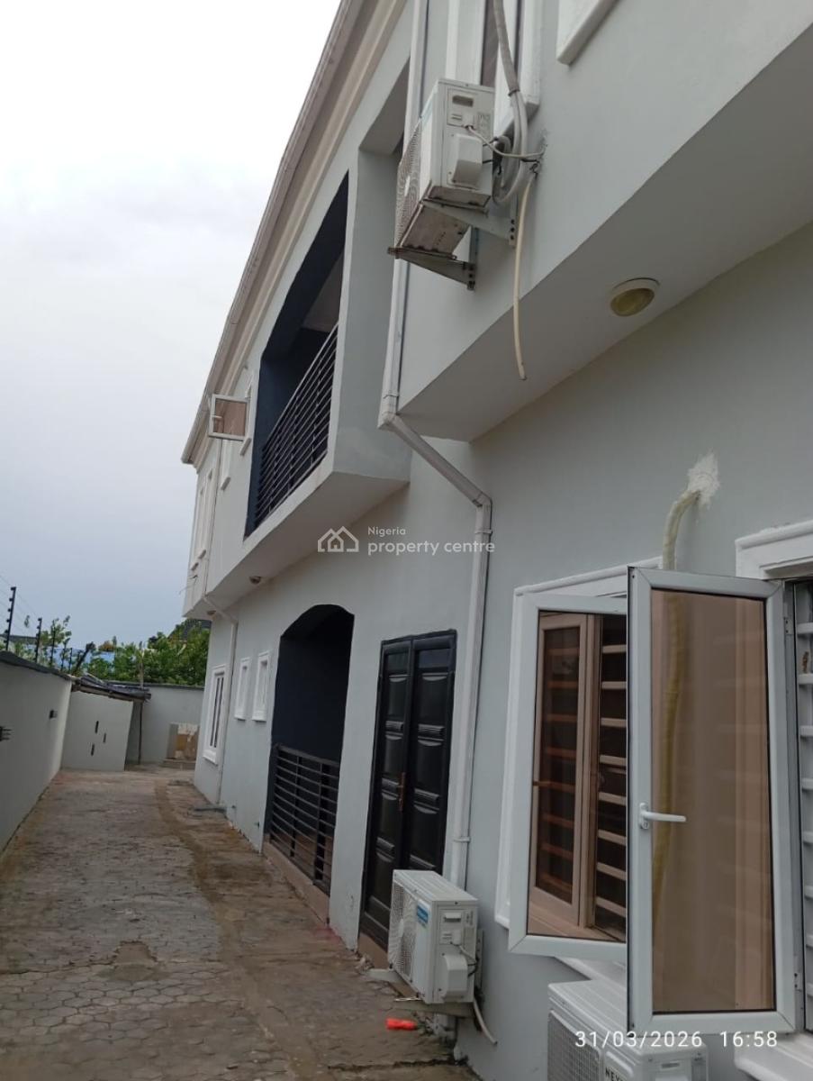 Three Bedroom Flat Upstairs, Cooperative Road Ajah, Badore, Ajah, Lagos, Flat / Apartment for Rent