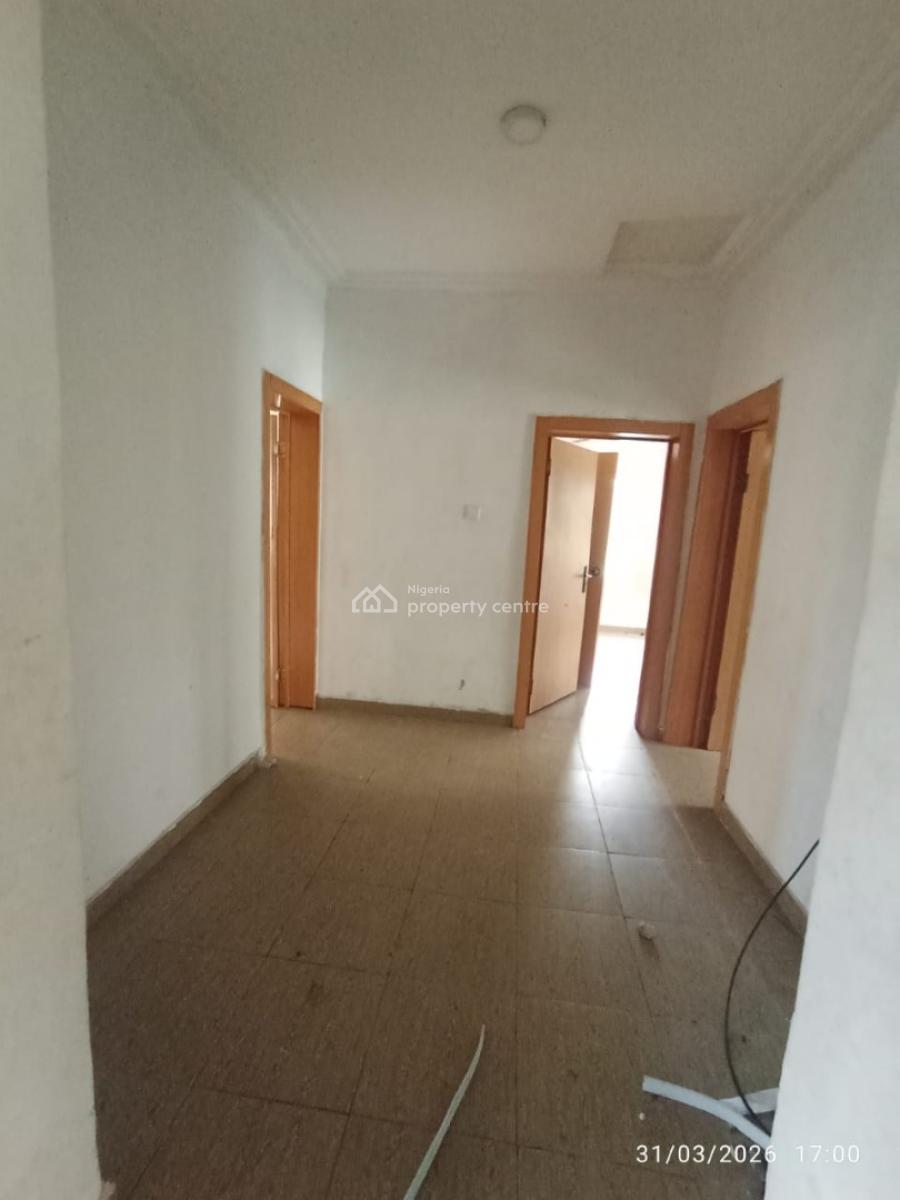Three Bedroom Flat Upstairs, Cooperative Road Ajah, Badore, Ajah, Lagos, Flat / Apartment for Rent