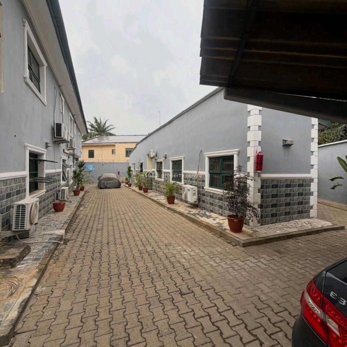 Residential Property Measuring 810sqm Available.  Location:, Maitama District, Abuja, Land for Sale