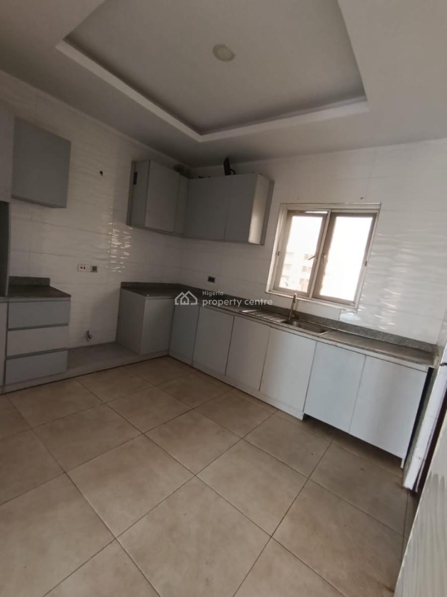 Beautiful Spacious 2 Bedroom Apartment, Off Orchid Road, Lekki, Lagos, Flat / Apartment for Rent