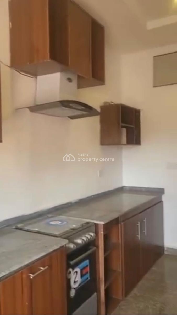 Distress 5-bedroom Duplex, Idu Industrial, Abuja, Semi-detached Duplex for Sale