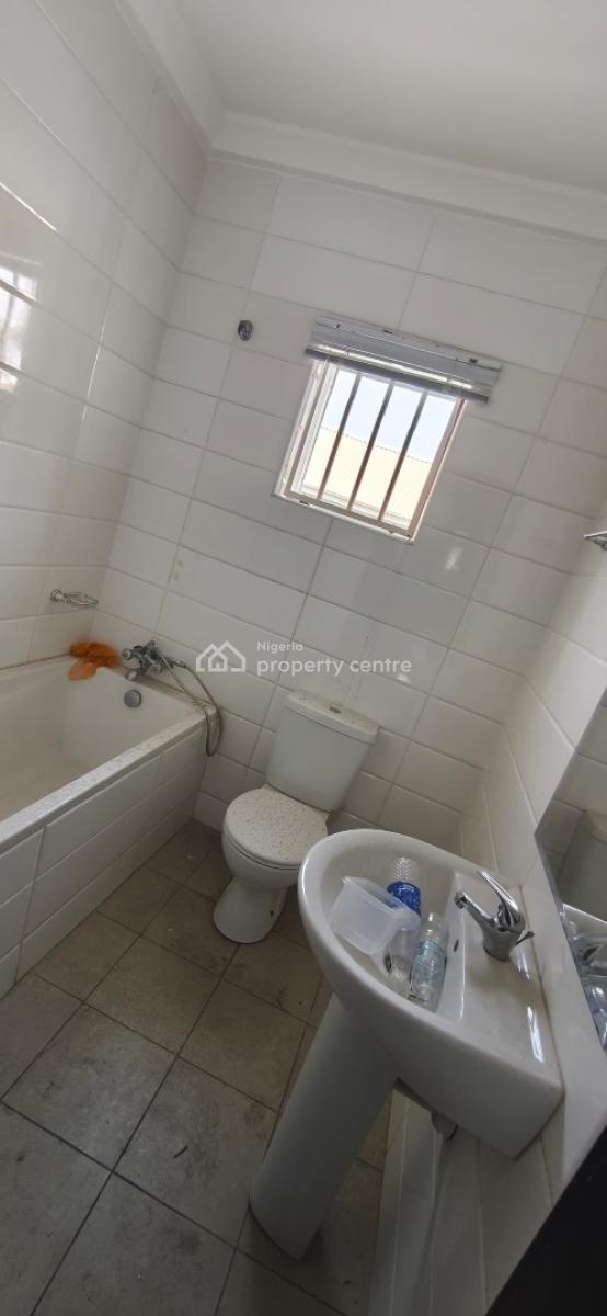 Spacious 5 Bedroom Semi Detached Duplex + 2 Bq, Lekki Phase 1, Lekki, Lagos, Semi-detached Duplex for Rent