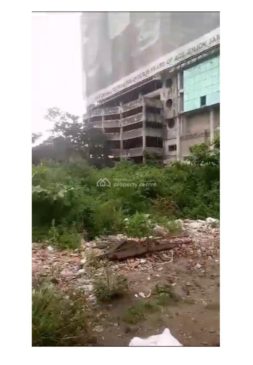 a Massive Plots of Land with a Demolishable Structure for Mixed Use, Adeola Odeku Street ,, Victoria Island (vi), Lagos, Mixed-use Land for Sale