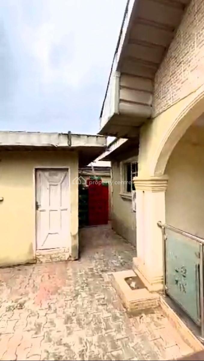 Ekenwan Road Urgent, Benin, Oredo, Edo, Block of Flats for Sale