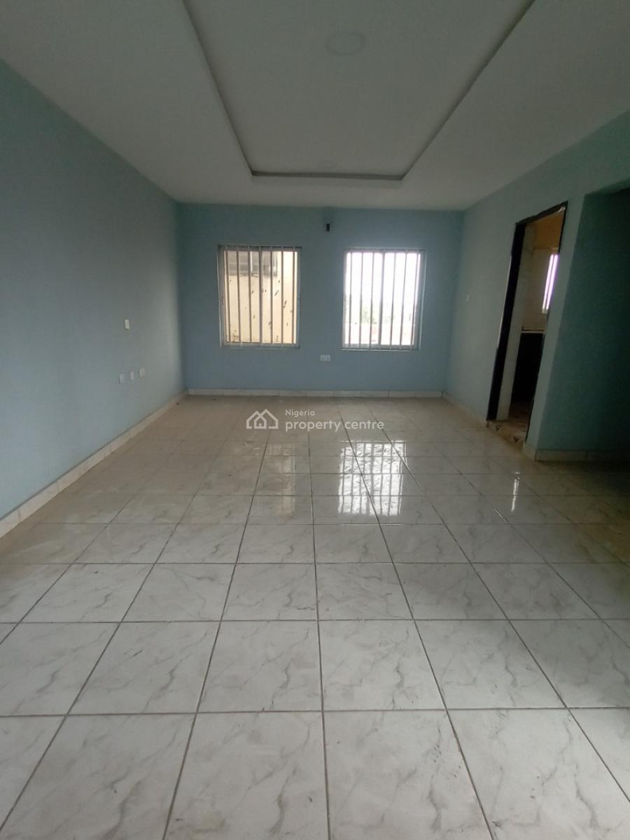 2 Bedroom Flat, Mobil Road, Ilaje, Ajah, Lagos, Flat / Apartment for Rent