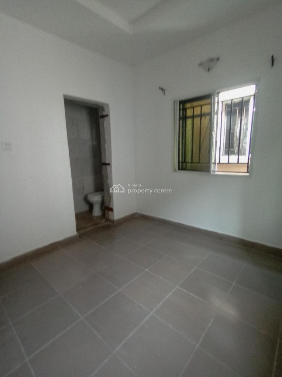 2 Bedroom Flat, Mobil Road, Ilaje, Ajah, Lagos, Flat / Apartment for Rent