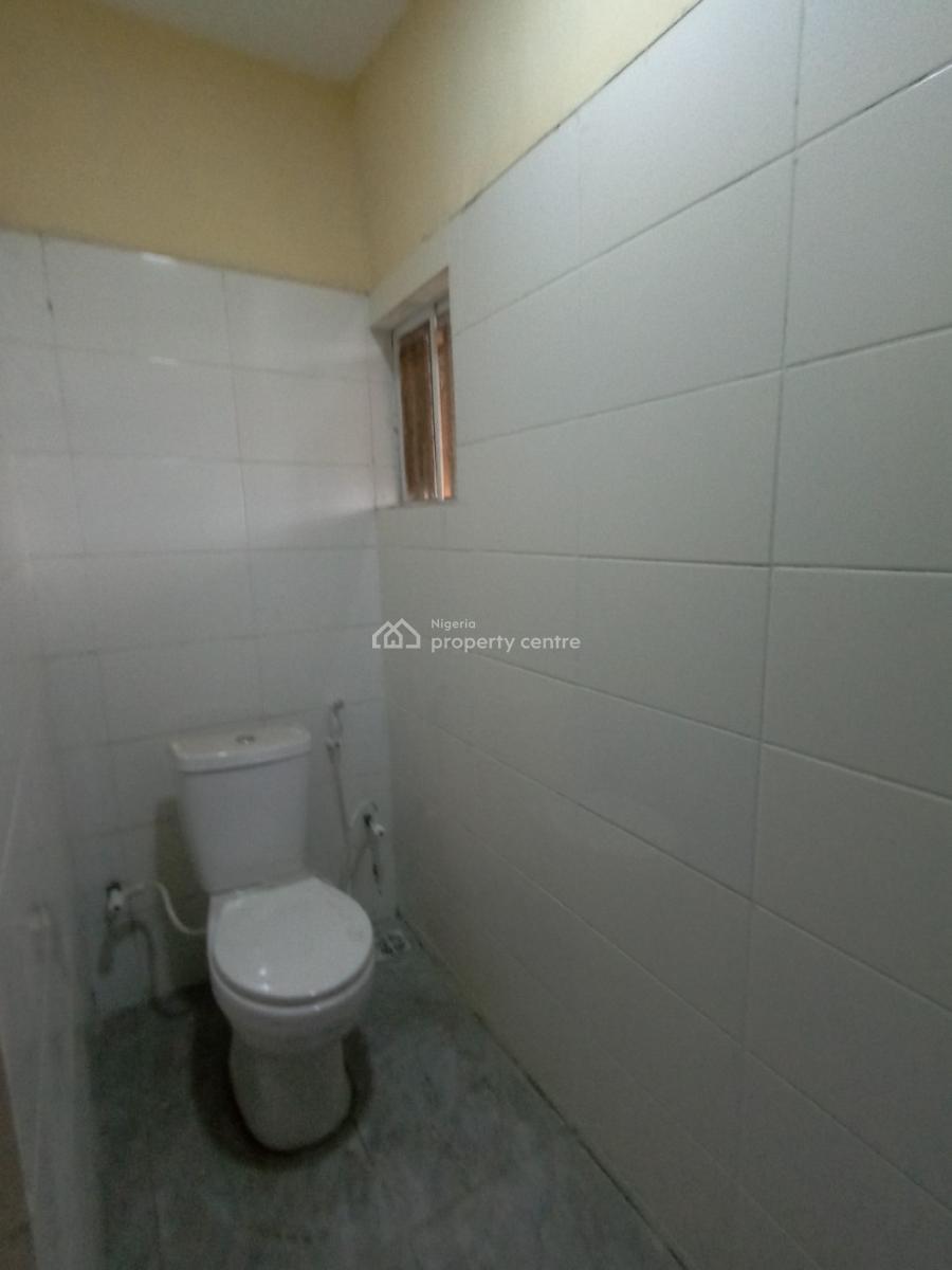 2 Bedroom Flat, Mobil Road, Ilaje, Ajah, Lagos, Flat / Apartment for Rent