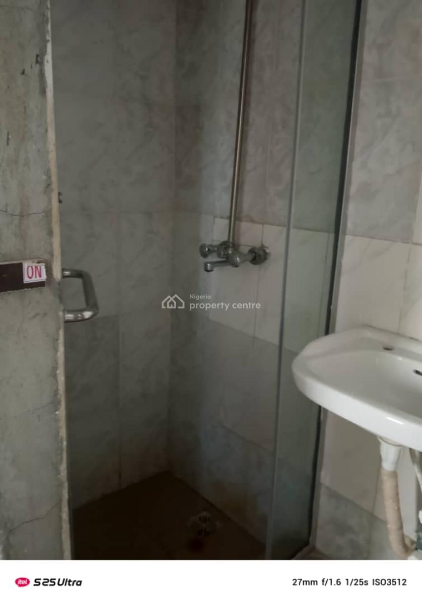 2  Bedroom Flat Upstairs, Mobil Road, Ilaje, Ajah, Lagos, Flat / Apartment for Rent