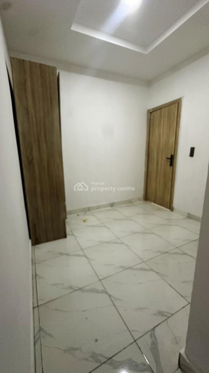 Luxury Room Downstairs, Orchid Road, Lekki Phase 2, Lekki, Lagos, Self Contain (single Rooms) for Rent