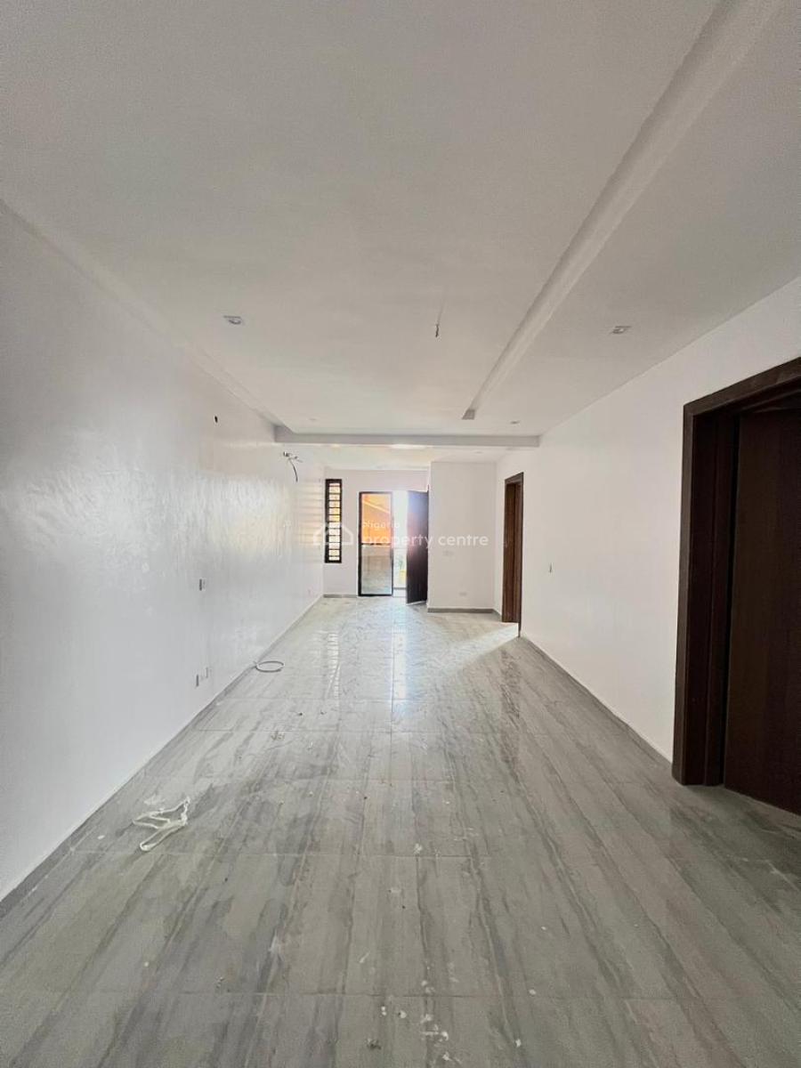 Gorgeous 2 Bedroom Apartment Within a Secured Neighborhood, Ologolo, Lekki, Lagos, Flat / Apartment for Sale