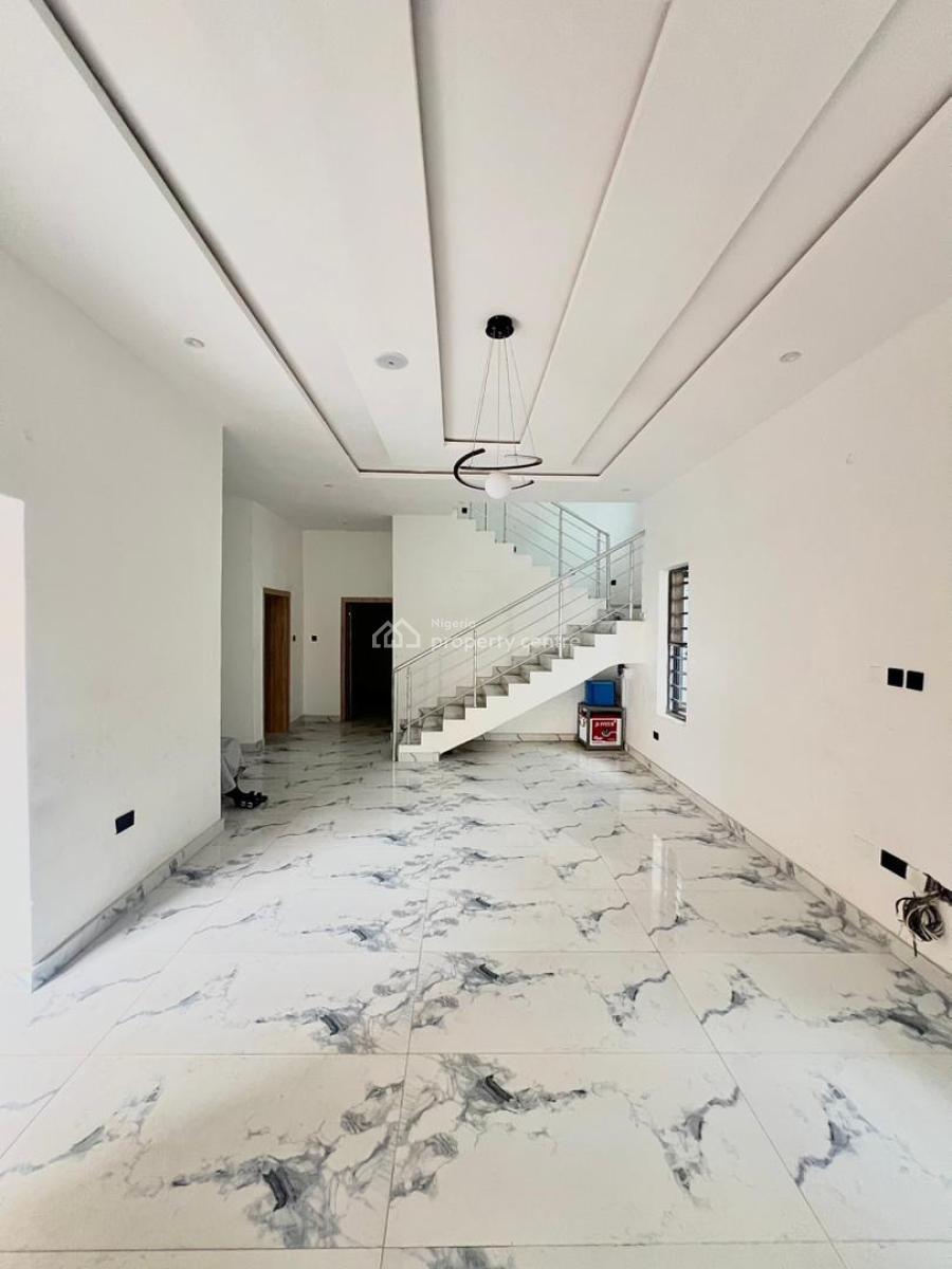 Enormous 5bedroom Duplex with a Bq, Ologolo, Lekki, Lagos, Detached Duplex for Sale