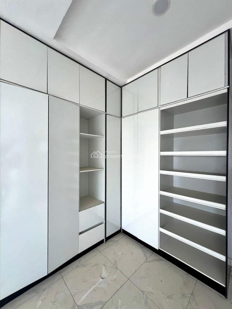 Enormous 5bedroom Duplex with a Bq, Ologolo, Lekki, Lagos, Detached Duplex for Sale