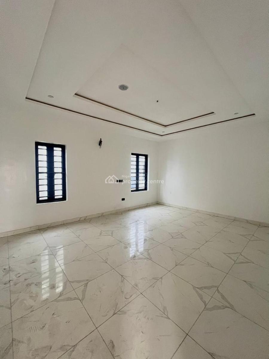 Enormous 5bedroom Duplex with a Bq, Ologolo, Lekki, Lagos, Detached Duplex for Sale